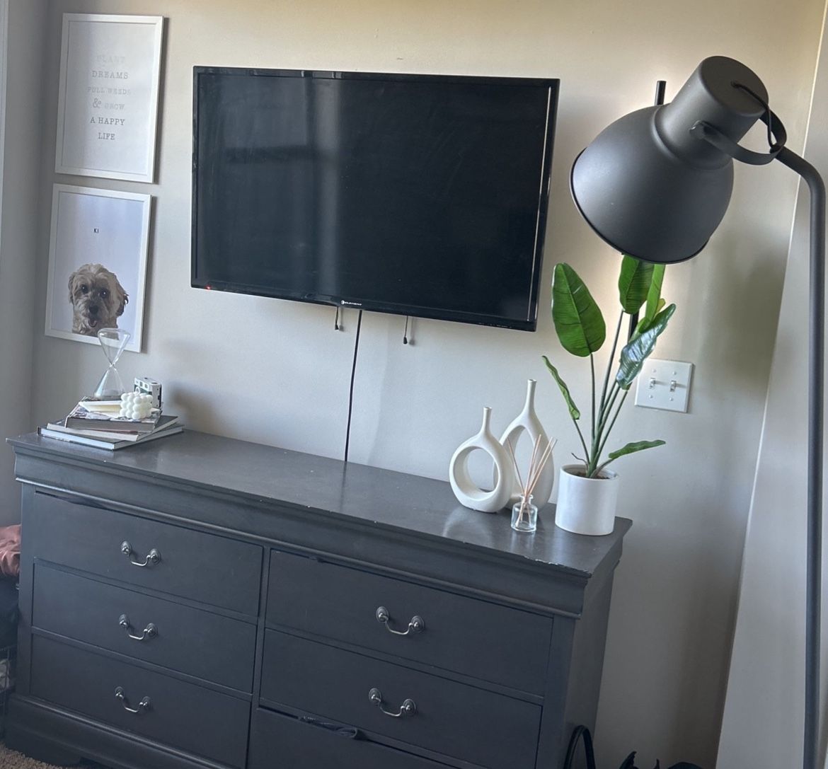 Grey Dresser