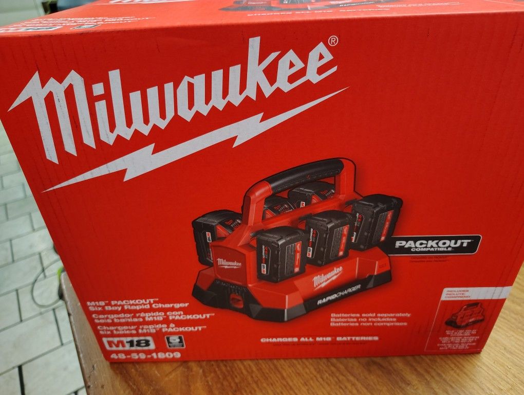 Milwaukee 6 Way Fast Charger M18 Tool Only