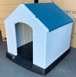 $150 (New in box) Plastic dog house x-large size pet indoor outdoor all weather shelter cage kennel 42x42x45”