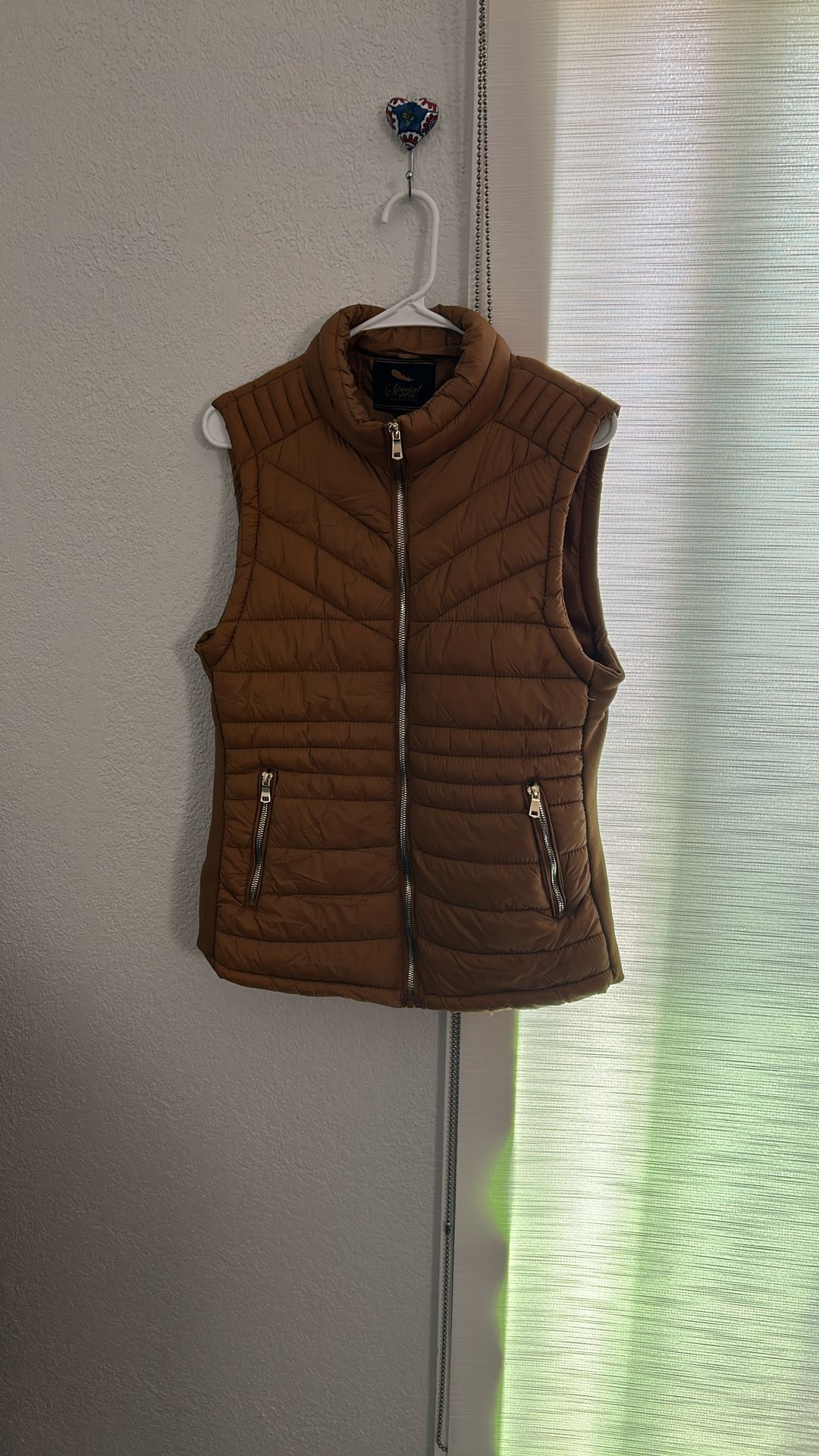 Puffer Vest (Women )