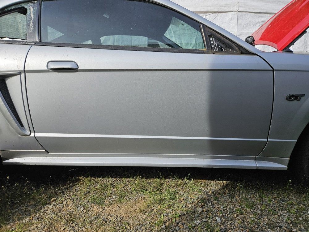 99-04 Ford Mustang Right Passenger side door