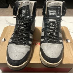Levis Strauss Hightop Sneakers