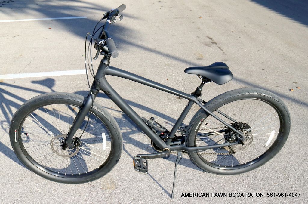 Specialized Roll 3.0 Comfort Bike M Frame hydraulic disc 27.5 wheels SATIN CAST BLACK / GLOSS BLACK / SATIN BLACK REFLECTIVE Barely used