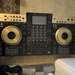 Pioneer DJ Special Gold edition 