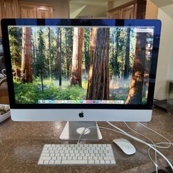 Apple iMac Desktop Computer