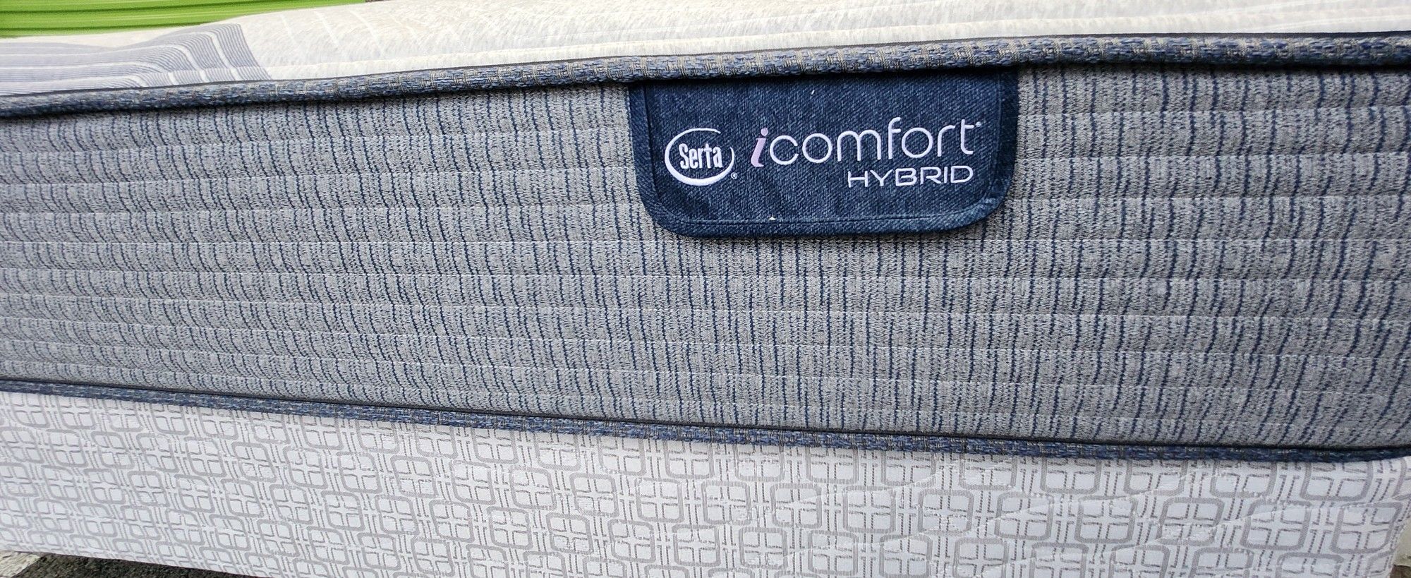 Queen Serta I Comfort Hybrid Mattress Set Box Spring & Bed Frame Optional