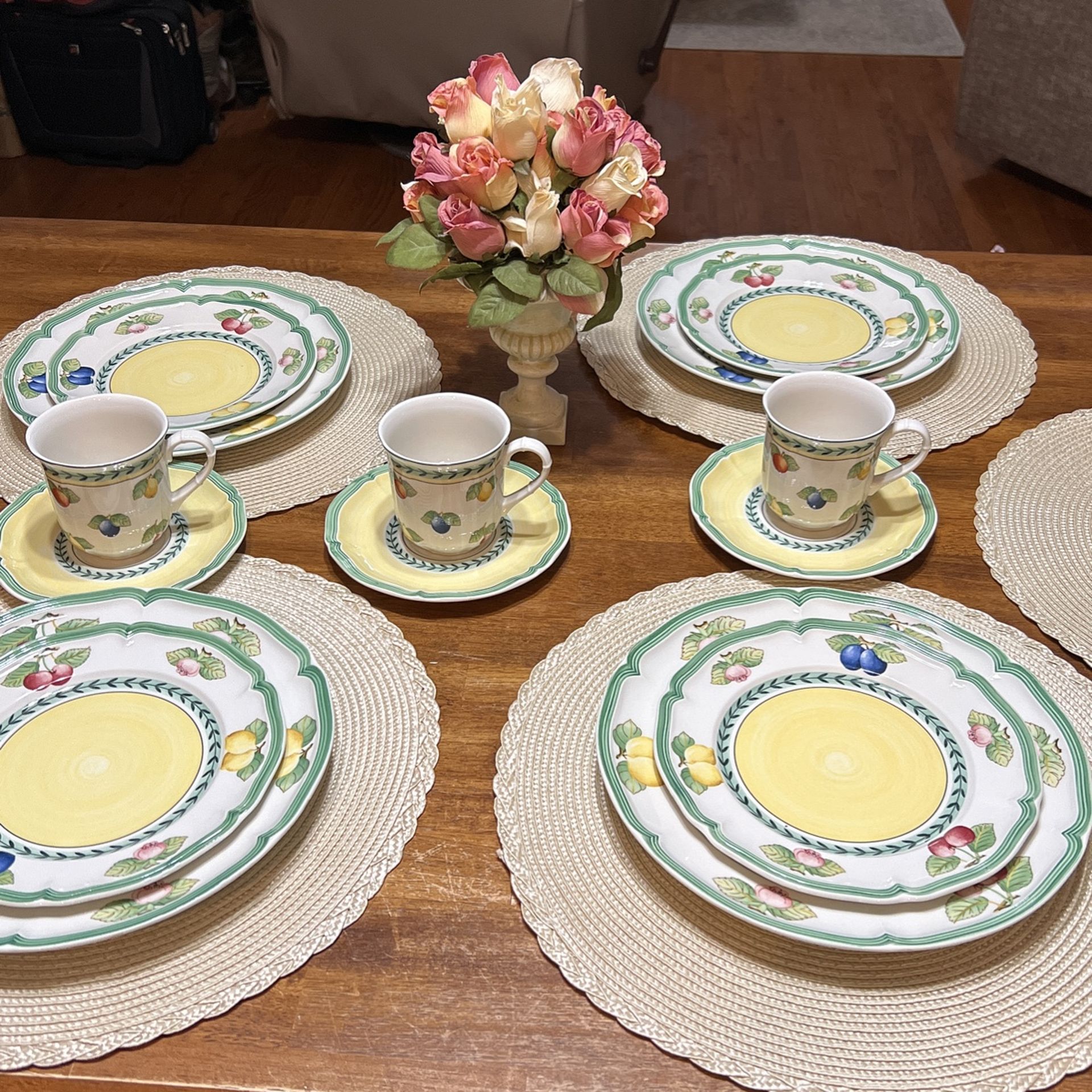 Gorgeous “ Genuine Villeroy&Boch French Garden Dinnerware