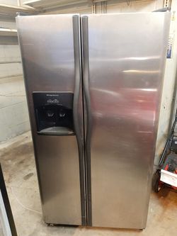 Side By Side Refrigerator Stainless Steel Good Condition
