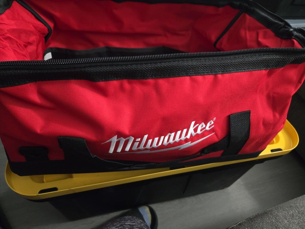 MILWAUKEE BAG L 23X13 NEW BAG 