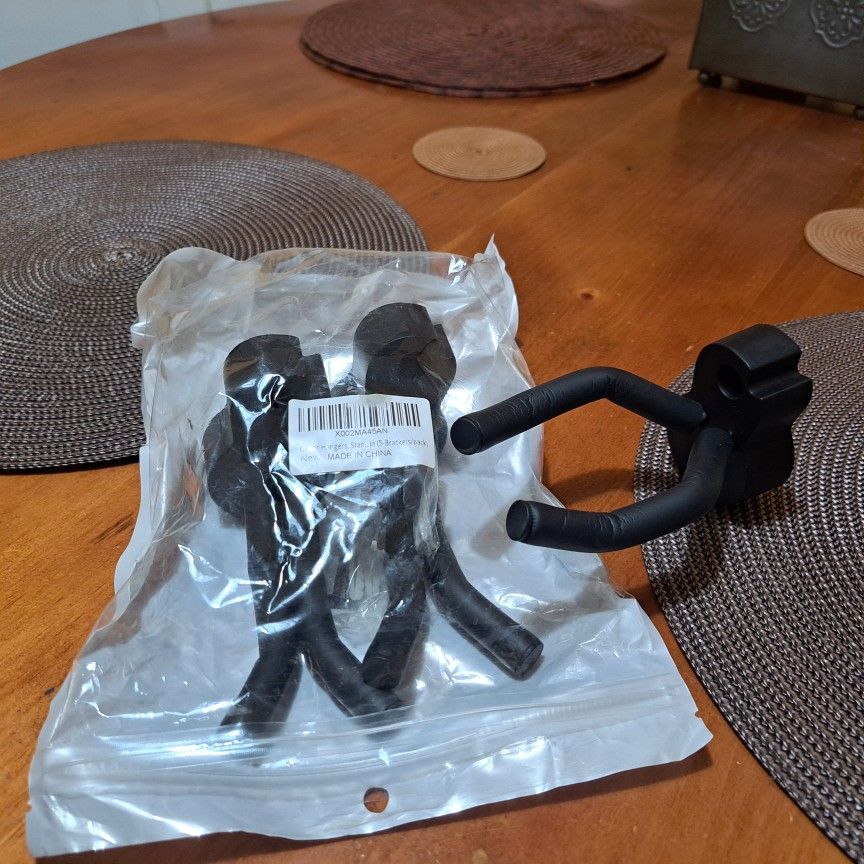 3 Guitar wall hanging brackets