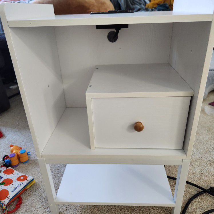 Nightstand/ End Table 
