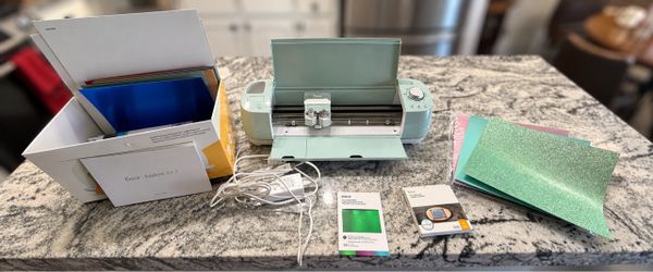 Cricut Explore Air 2 Smart Cutting Machine Bundle