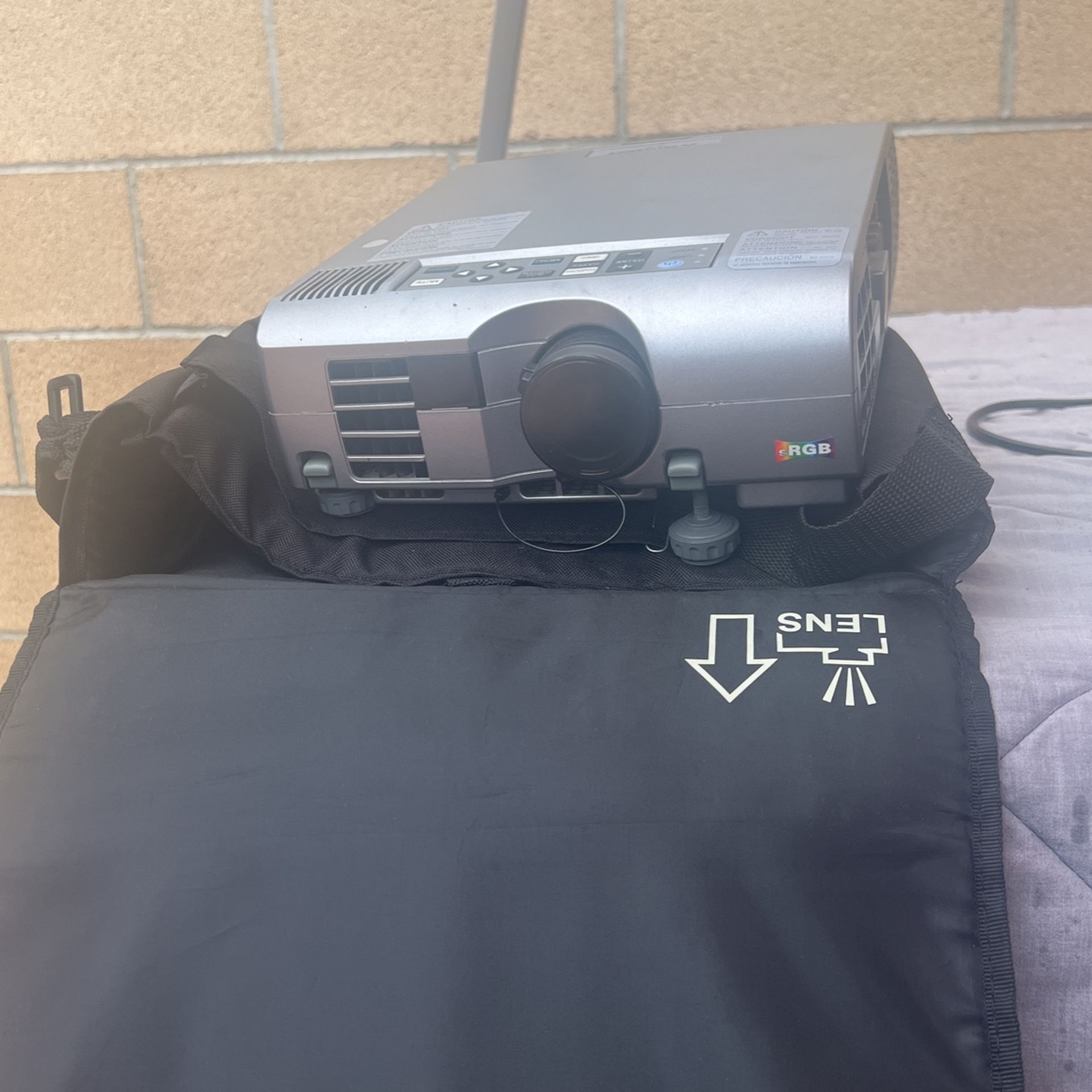 Mitsubishi projector SL 2U 