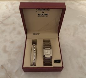 Vintage Galaxie by Elgin Womens Silver Tone Watch & Bracelet Set New In Box