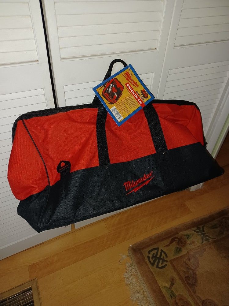 Milwaukee Contractor Bag