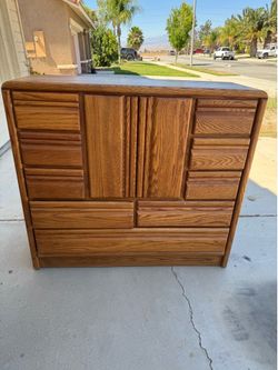 Oakridge Dresser