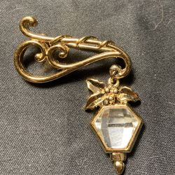 Avon Vintage Hanging Lantern Pin