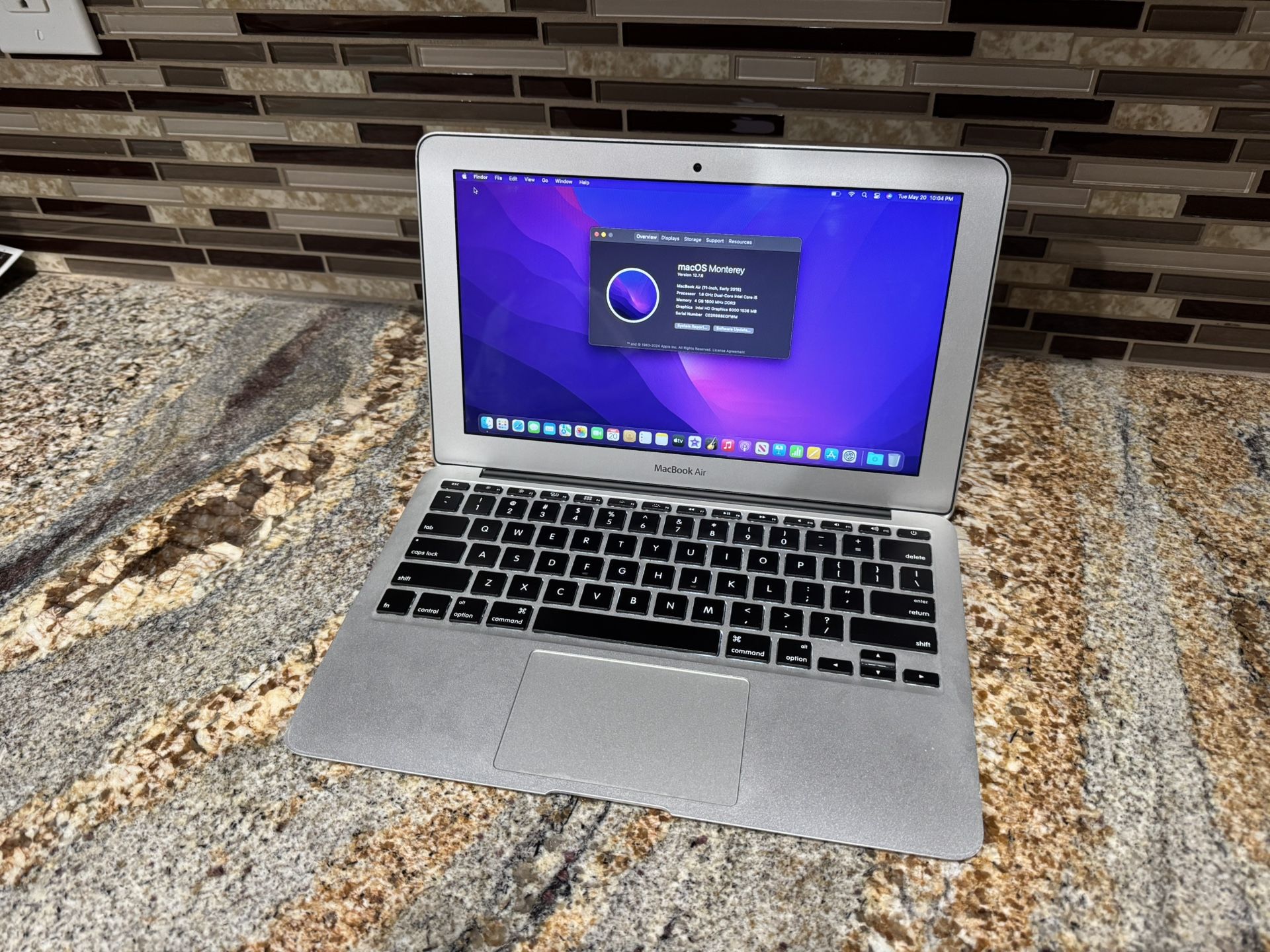 MacBook Air - 11 Inch - 512 GB SSD - 4 GB RAM - Intel i5