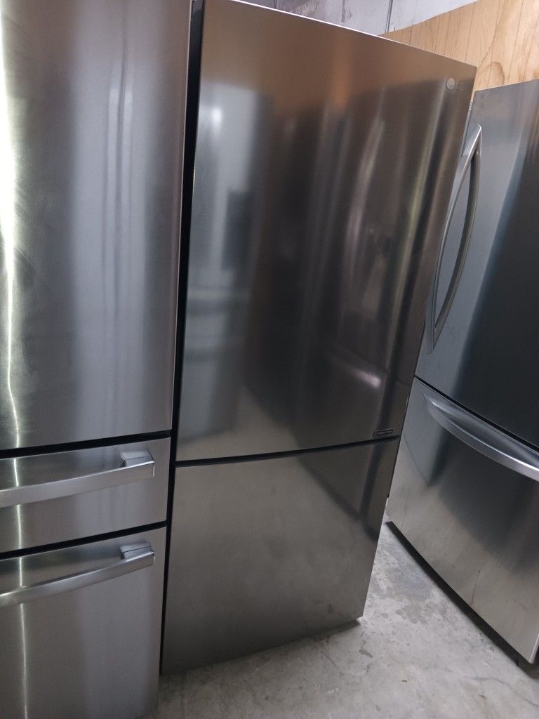 L/G Refrigerator Stainless Steel Freezer On The Bottom 🛑