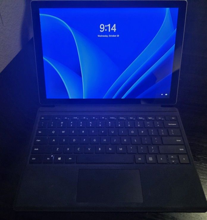 Microsoft Surface Pro 7 – 12.3" Touch-Screen - 10th Gen Intel Core i5 - 8GB Memory - 128GB SSD – Platinum with Black Type Cover