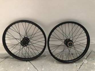 SE Racing 20” Wheel Set. 