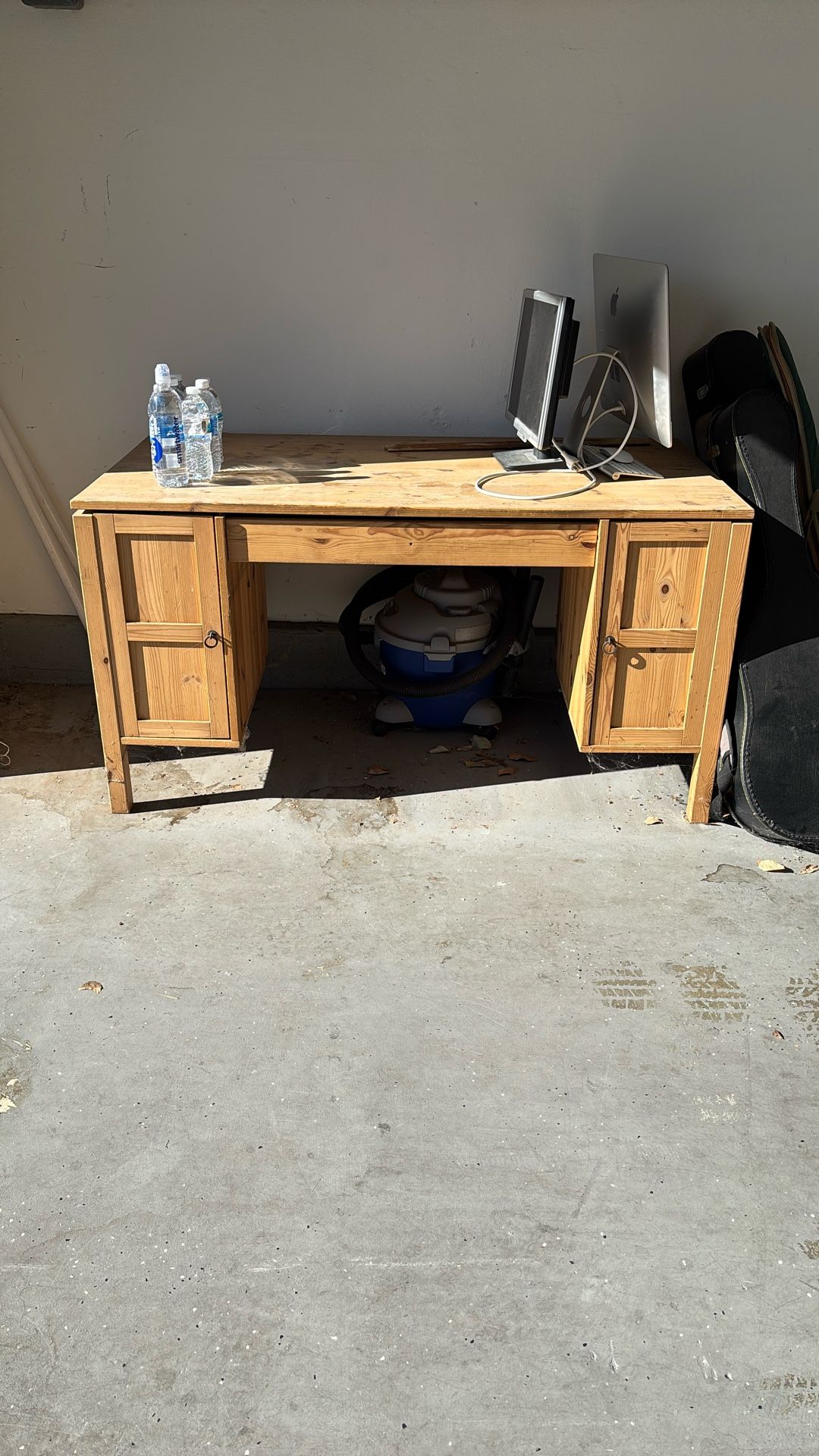 Desk. Solid Wood. Desk is Heavy Would Need Two People To Lift