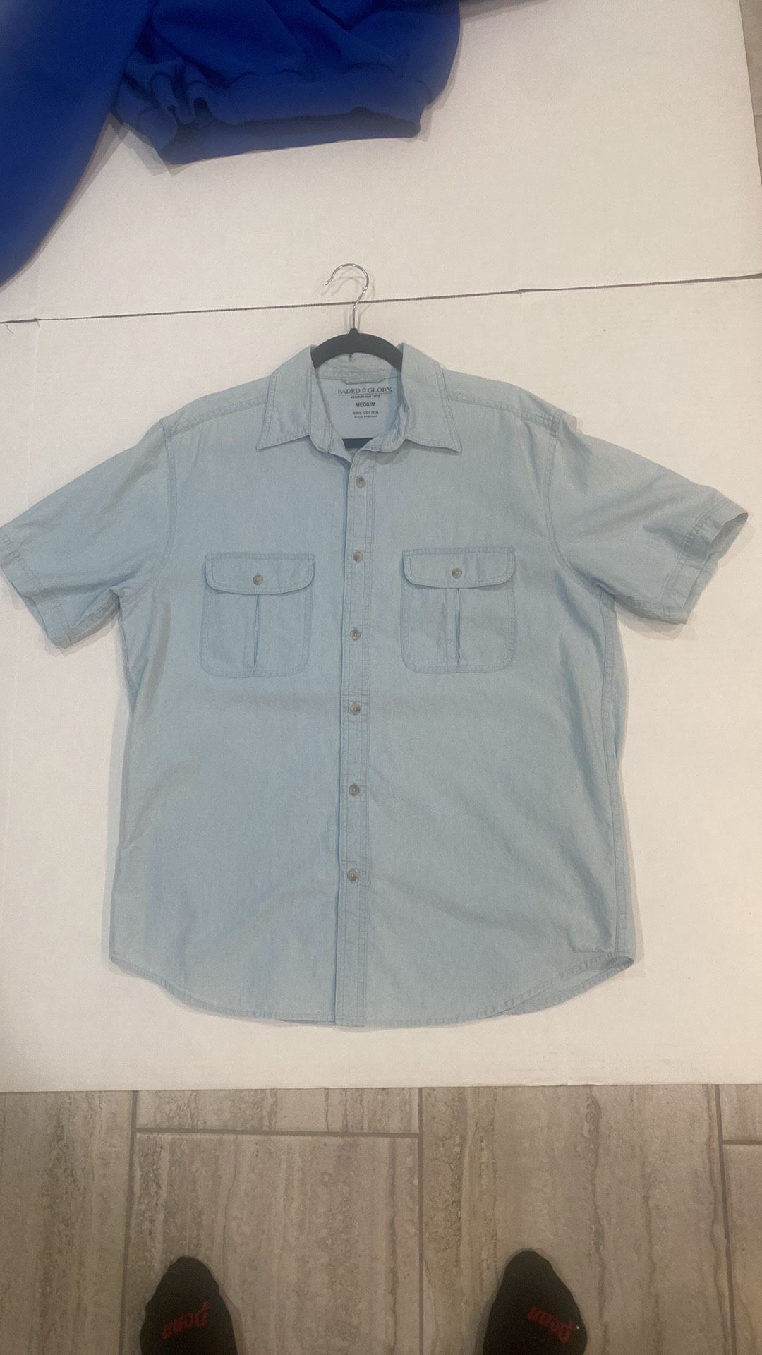 Faded Glory Men’s  Button Down Shirt  SIZE M