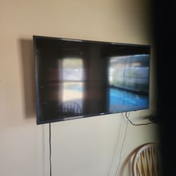 40 " Samsung TV