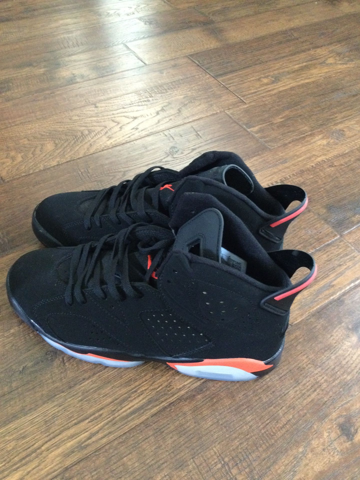 Nike shoes l Nike Air Jordan 6 Retro infrared