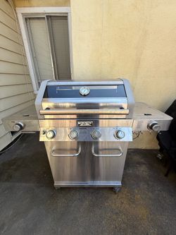 Monuments Grill Propane Grill