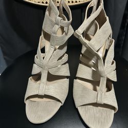 Grey Heels Size 6 1/2 - 7 