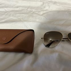 Ray Ban Gradient Aviator Gold Frame Sunglasses 