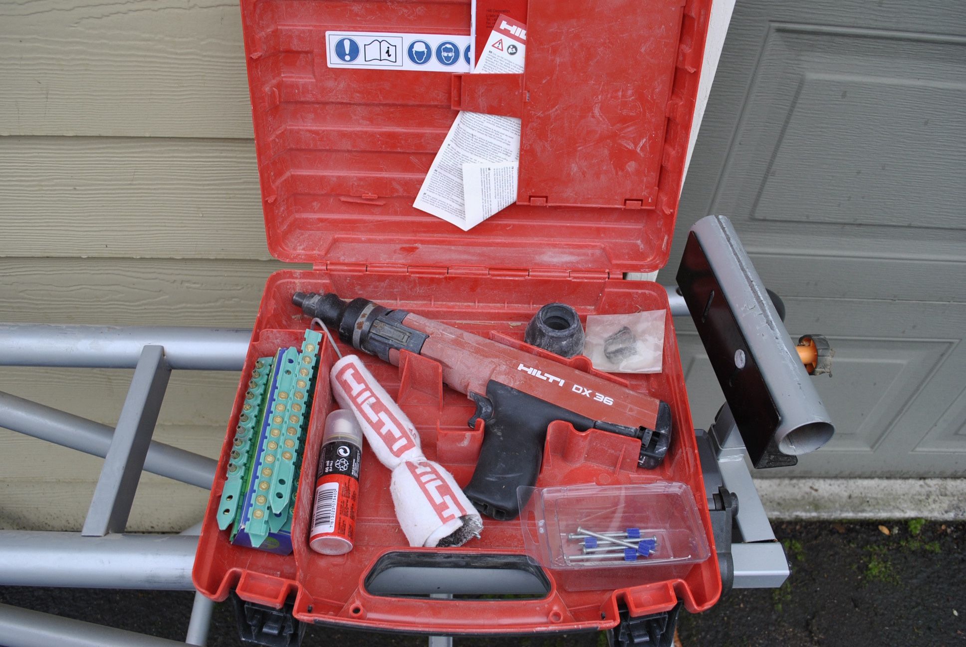 HILTI DX 36 Fastening Tool