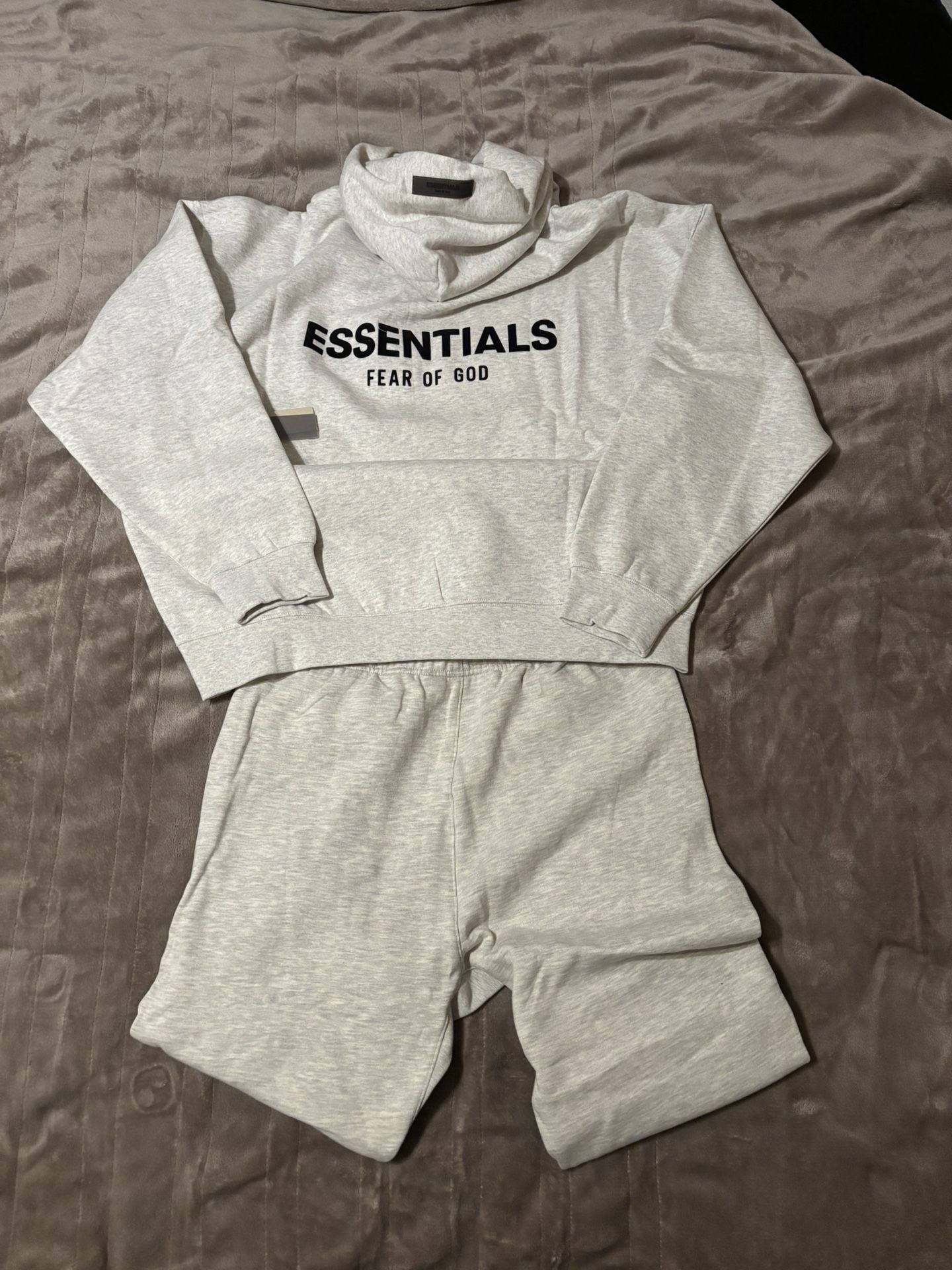 NEW FOG Essentials Bundle (S, M) - Light Oatmeal, 100% Authentic✅ #130BT212032F / 192BT212112F