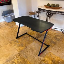 Gaming desk