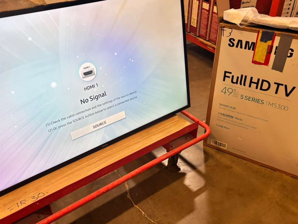 Samsung M5300 49’’ Full HD TV + Wall Mount