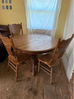 White Oak Dining Table and 3 chairs