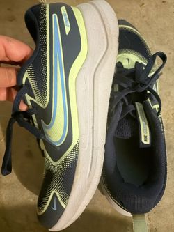 Boys shoes