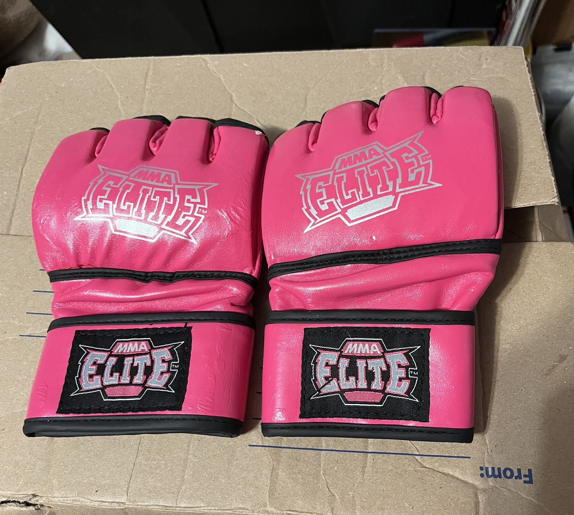 MMA ELITE NEW UFC WORKOUT GLOVES Pink L/XL