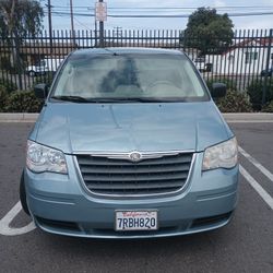 2010 Chrysler Town & Country