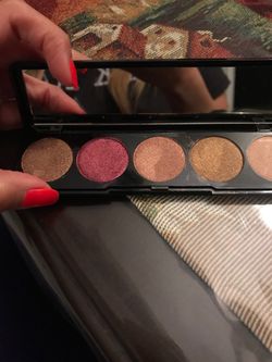 Eyeshadow palette