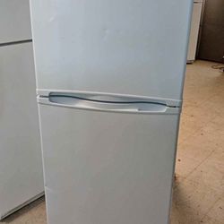 Frigidaire Fridge
