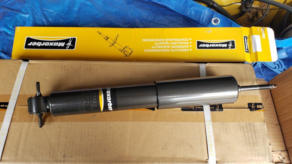02 GMC Sierra 1500 Front Shock Absorbers. New in the Box.