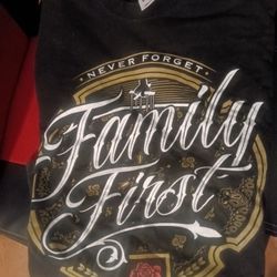 ShakaWear Graphic Tee 