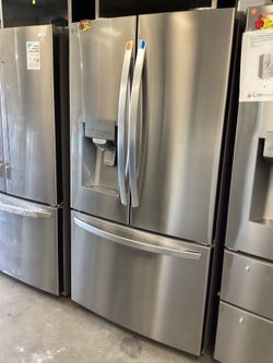 New Lg Thin Q Refrigerator 36” Width/29” Depth/70” Height