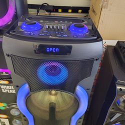 Party Speaker with Mic 🎤 and remote on payments with just $50 down