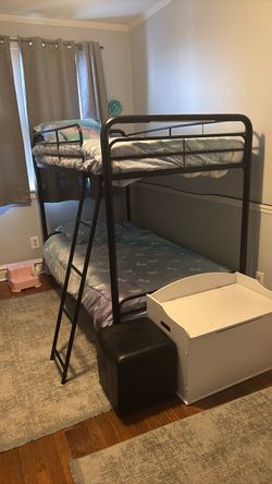 Bunk bed