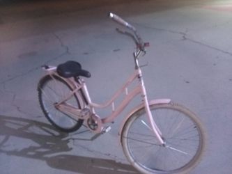 Pink Woman's Beach Cruiser (Back Rack)