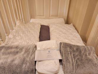 Queen Blanket Bedding ~ Sheets/Comforter/Duvet Cover/Pillows/Shams/Throws