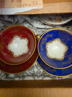 Collectibles saucers 11 pcs and 2 teacup